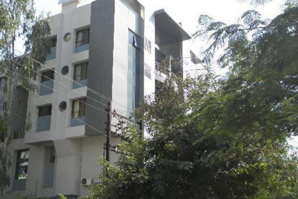 Hotel The Elite Suites Pune Room photo
